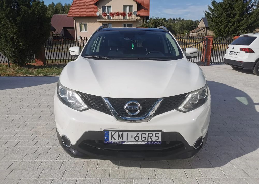 Nissan Qashqai 1.2 DIG-T N-Connecta EU6 - SUV/ Geländewagen: das Bild 2 Nissan Qashqai 1.2 DIG-T N-Connecta EU6 - SUV/ Geländewagen: das Bild 2