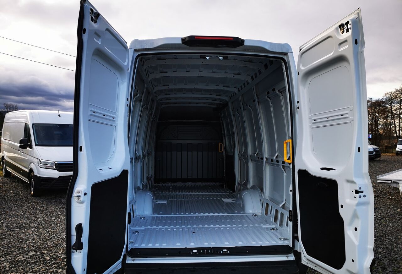 IVECO DAILY 35S18HA8 L4H2 - Leasing IVECO DAILY 35S18HA8 L4H2: das Bild 13 IVECO DAILY 35S18HA8 L4H2 - Leasing IVECO DAILY 35S18HA8 L4H2: das Bild 13