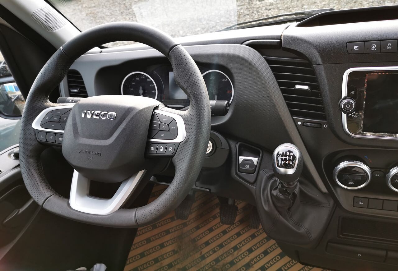 IVECO Daily 35S18 - Kastenwagen: das Bild 4 IVECO Daily 35S18 - Kastenwagen: das Bild 4