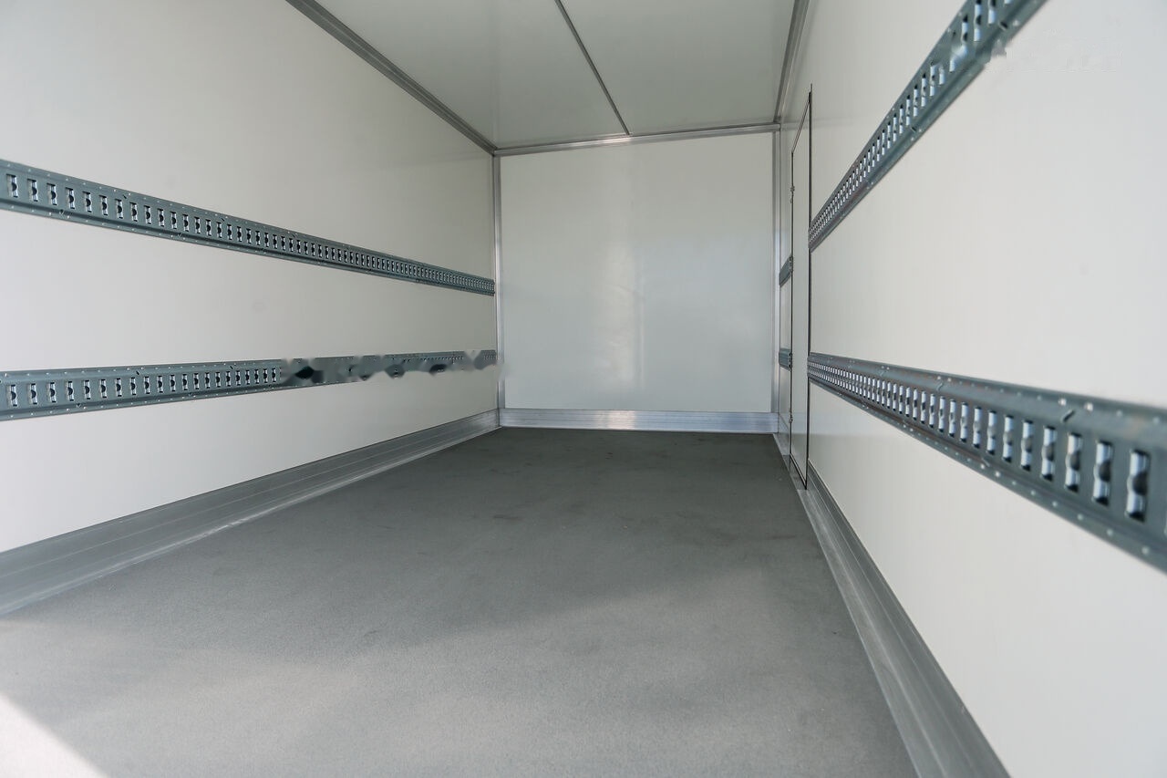 Mercedes-Benz Sprinter 319 - Koffer Transporter: das Bild 5 Mercedes-Benz Sprinter 319 - Koffer Transporter: das Bild 5