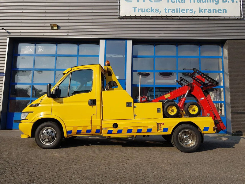 Iveco Daily 50 C12 + Lepel, Hefbril - Abschleppwagen: das Bild 1 Iveco Daily 50 C12 + Lepel, Hefbril - Abschleppwagen: das Bild 1