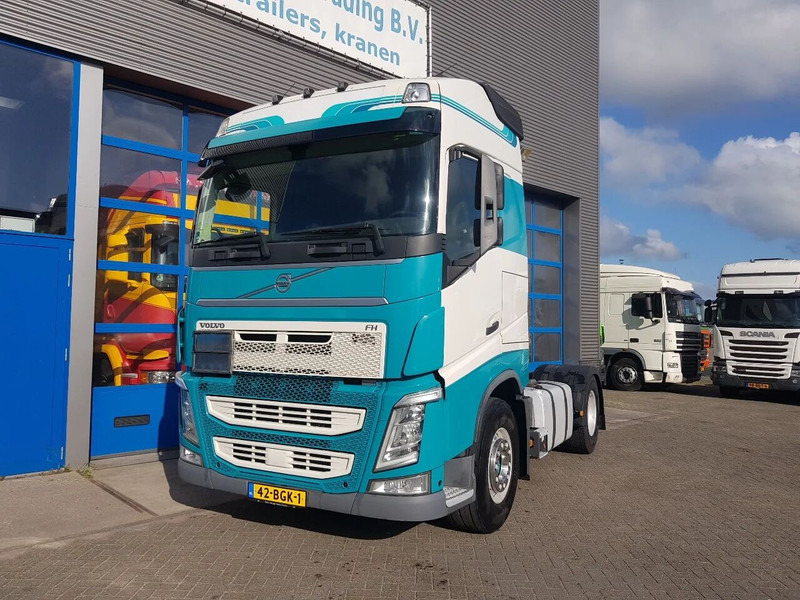 Volvo FH 420 ADR klasse EX/II, EX/III, FL en AT Double tank PTO - Sattelzugmaschine: das Bild 2 Volvo FH 420 ADR klasse EX/II, EX/III, FL en AT Double tank PTO - Sattelzugmaschine: das Bild 2