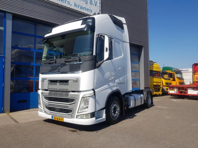 Volvo FH 420 Low deck XL Cabine hefschotel I-Parc Cool - Sattelzugmaschine: das Bild 2 Volvo FH 420 Low deck XL Cabine hefschotel I-Parc Cool - Sattelzugmaschine: das Bild 2