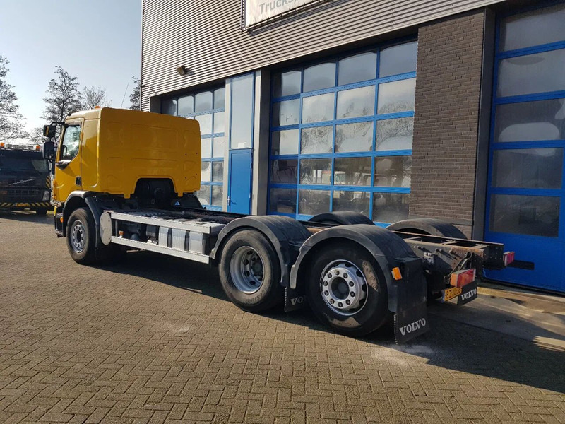 Volvo FE 300 EEV 6X2 Retarder Pto 234.000 KM TÜV - Fahrgestell LKW: das Bild 4 Volvo FE 300 EEV 6X2 Retarder Pto 234.000 KM TÜV - Fahrgestell LKW: das Bild 4