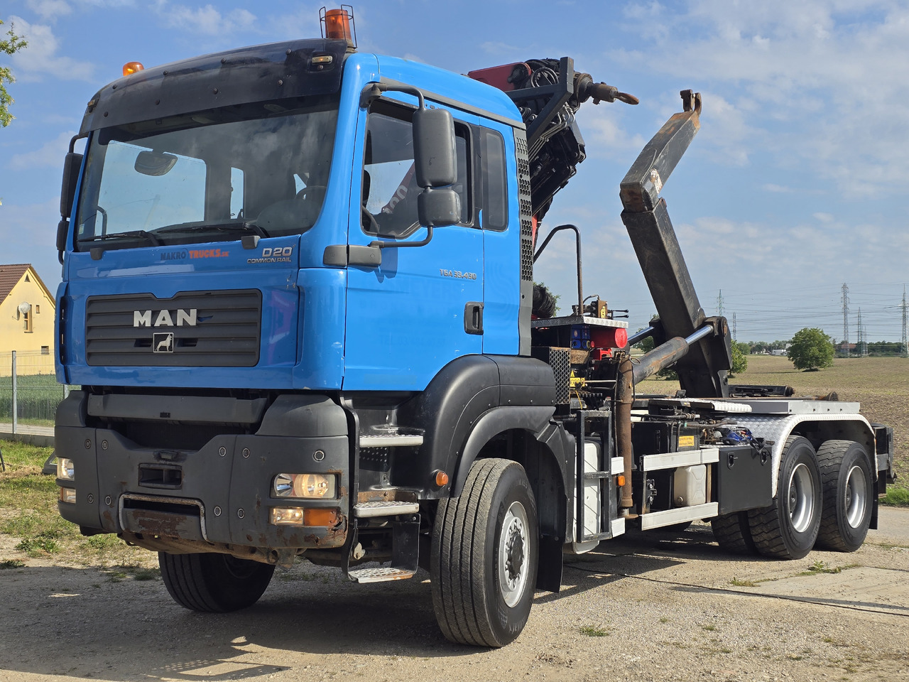 MAN TGA 33.430 6X6 / HMF 1823 K3+REM.CON./ HOOK SYSTEM 2x in stock - Abrollkipper, Autokran: das Bild 4 MAN TGA 33.430 6X6 / HMF 1823 K3+REM.CON./ HOOK SYSTEM 2x in stock - Abrollkipper, Autokran: das Bild 4