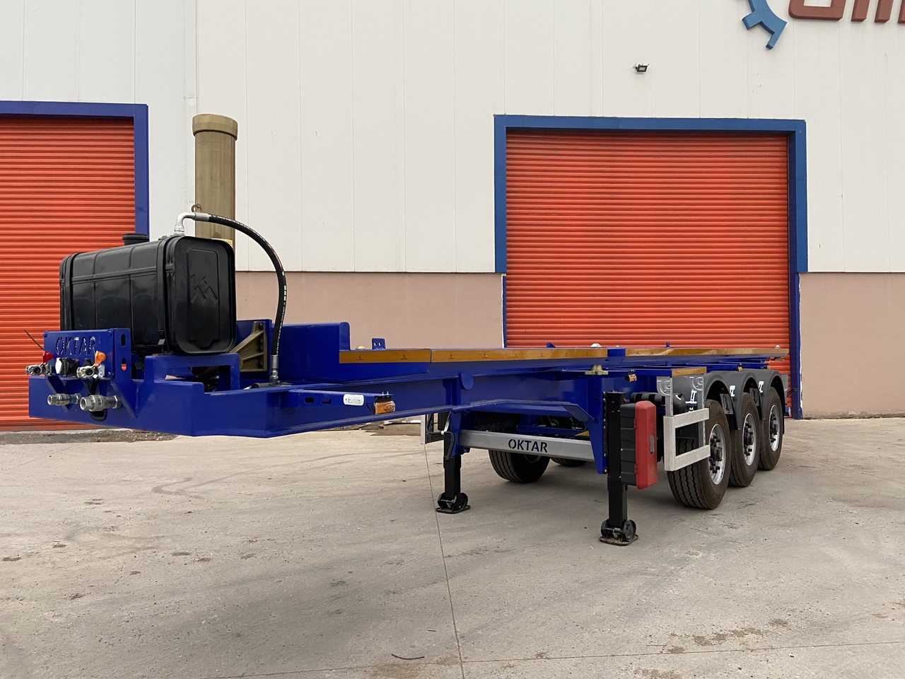 OKTAR CONTAINER TIPPER TRAILER ADR 2025 - Container/ Wechselfahrgestell Auflieger: das Bild 4 OKTAR CONTAINER TIPPER TRAILER ADR 2025 - Container/ Wechselfahrgestell Auflieger: das Bild 4
