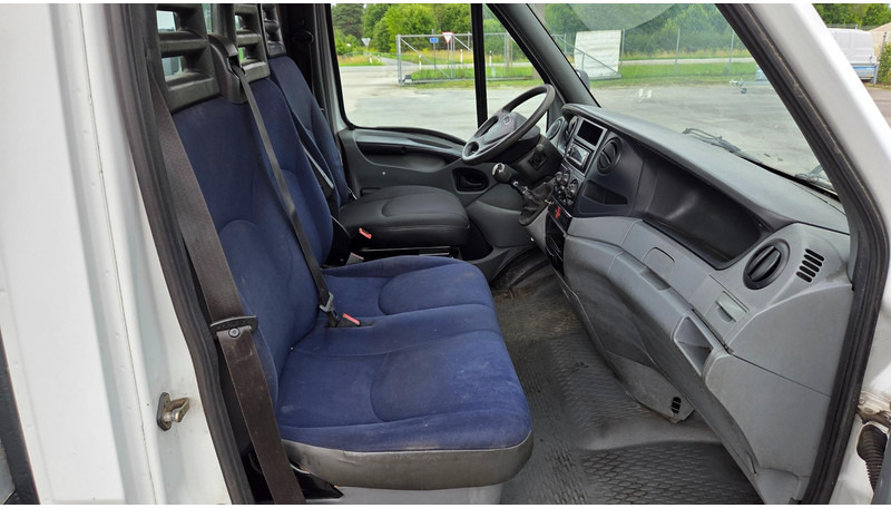 Transporter Iveco Daily 35S12 4X2 Galaxylift GT18-10: das Bild 10