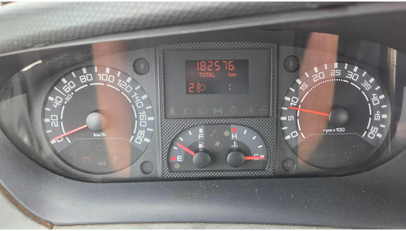 Transporter Iveco Daily 35S12 4X2 Galaxylift GT18-10: das Bild 11