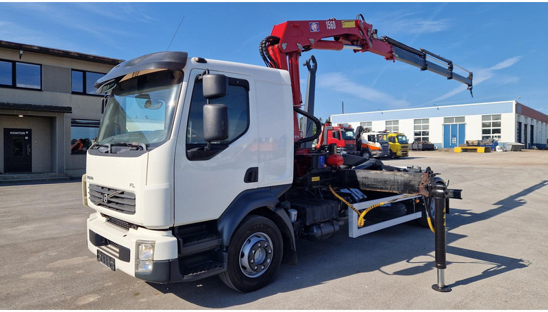 Volvo FL280 4X2 HMF 1560 - Abrollkipper, Autokran: das Bild 1 Volvo FL280 4X2 HMF 1560 - Abrollkipper, Autokran: das Bild 1