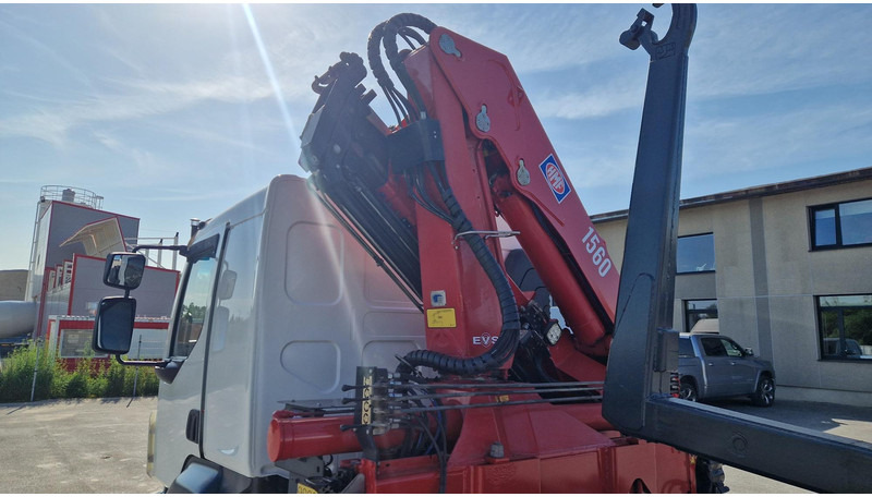 Abrollkipper, Autokran Volvo FL280 4X2 HMF 1560: das Bild 8