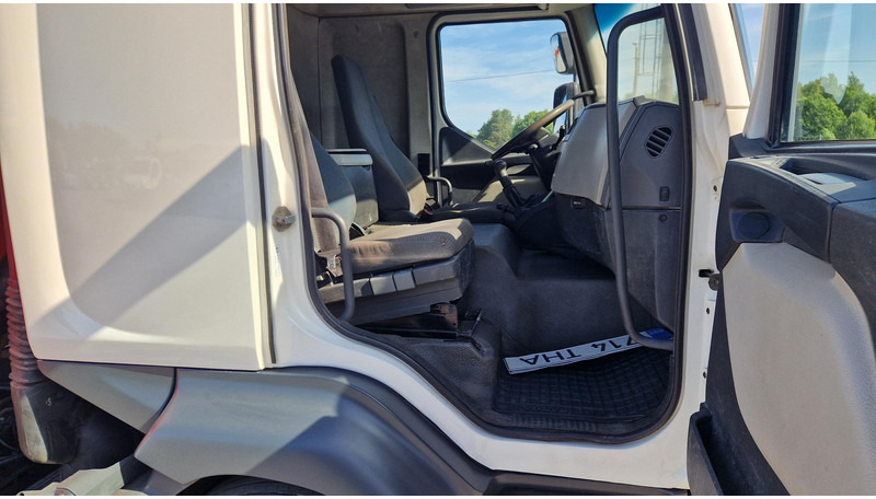 Abrollkipper, Autokran Volvo FL280 4X2 HMF 1560: das Bild 13
