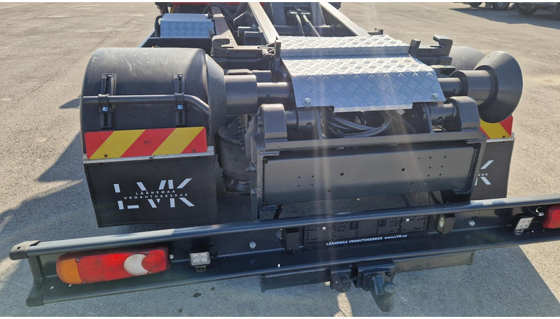 Abrollkipper, Autokran Volvo FL280 4X2 HMF 1560: das Bild 6