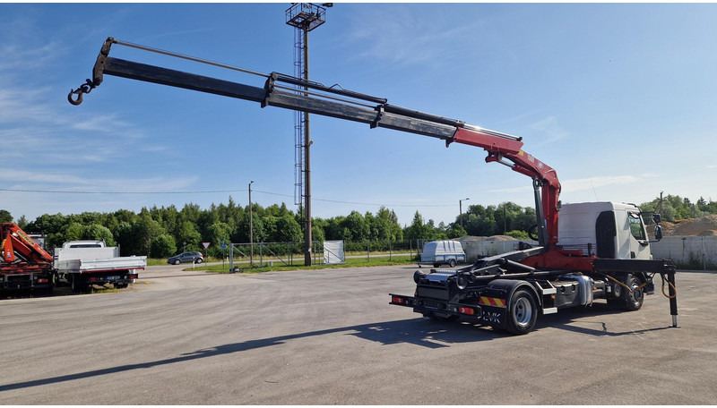 Volvo FL280 4X2 HMF 1560 - Abrollkipper, Autokran: das Bild 2 Volvo FL280 4X2 HMF 1560 - Abrollkipper, Autokran: das Bild 2