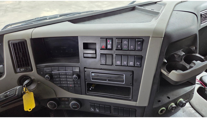 Abrollkipper Volvo FM460 6X2*4: das Bild 13 Abrollkipper Volvo FM460 6X2*4: das Bild 13