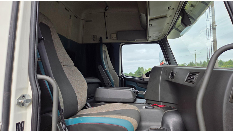 Abrollkipper Volvo FM460 6X2*4: das Bild 10 Abrollkipper Volvo FM460 6X2*4: das Bild 10