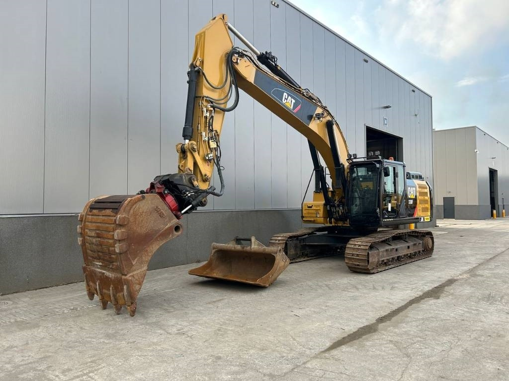 CAT 330F L (Roto|GPS|2 buckets) - Kettenbagger: das Bild 2 CAT 330F L (Roto|GPS|2 buckets) - Kettenbagger: das Bild 2