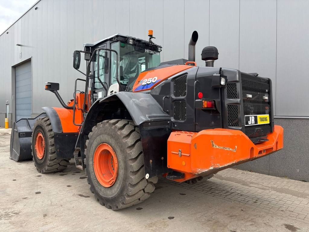 Hitachi ZW 250-6 - Radlader: das Bild 3 Hitachi ZW 250-6 - Radlader: das Bild 3