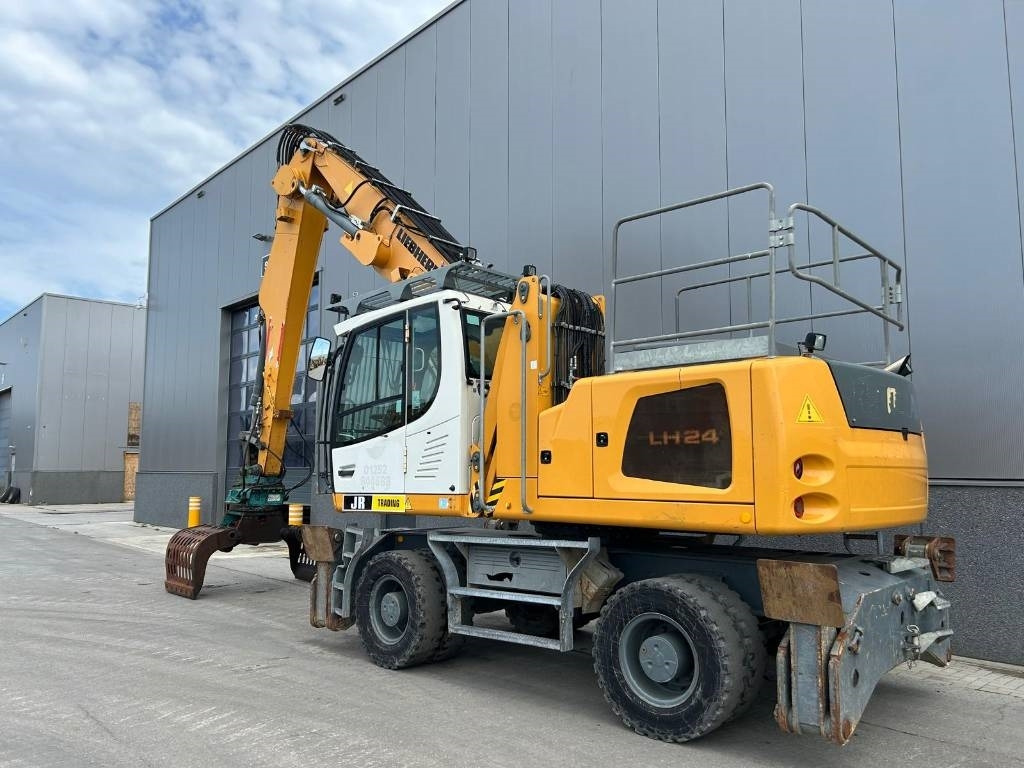 Liebherr LH 24 M - Umschlagbagger: das Bild 4 Liebherr LH 24 M - Umschlagbagger: das Bild 4