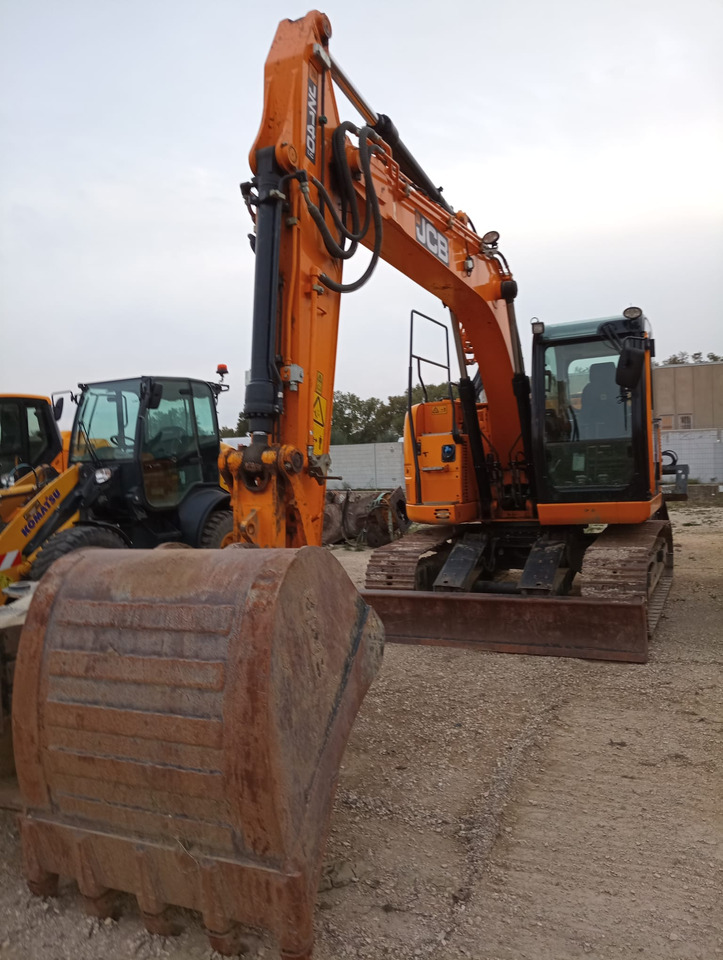 JCB JZ140LCDSV - Kettenbagger: das Bild 1 JCB JZ140LCDSV - Kettenbagger: das Bild 1