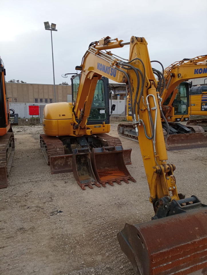 KOMATSU PC80MR-5 - Kettenbagger: das Bild 2 KOMATSU PC80MR-5 - Kettenbagger: das Bild 2