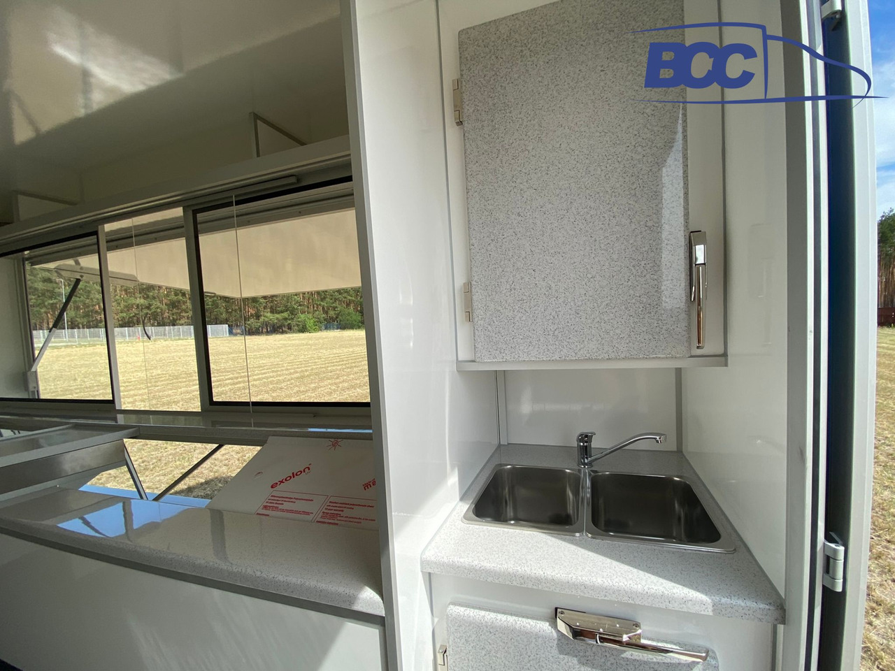 BCC POLSKA - FOOD TRUCK - SAMOCHÓD DO SPRZEDAŻY SERÓW, FOOD TRUCK Z NABIAŁEM, AUTO SKLEP - PEUGEOT BOXER - Leasing BCC POLSKA - FOOD TRUCK - SAMOCHÓD DO SPRZEDAŻY SERÓW, FOOD TRUCK Z NABIAŁEM, AUTO SKLEP - PEUGEOT BOXER: das Bild 8