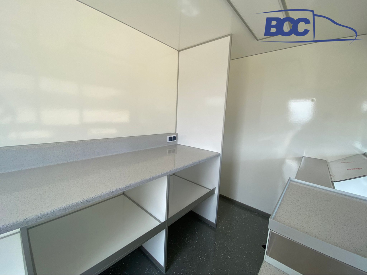 BCC POLSKA - FOOD TRUCK - SAMOCHÓD DO SPRZEDAŻY SERÓW, FOOD TRUCK Z NABIAŁEM, AUTO SKLEP - PEUGEOT BOXER - Leasing BCC POLSKA - FOOD TRUCK - SAMOCHÓD DO SPRZEDAŻY SERÓW, FOOD TRUCK Z NABIAŁEM, AUTO SKLEP - PEUGEOT BOXER: das Bild 9