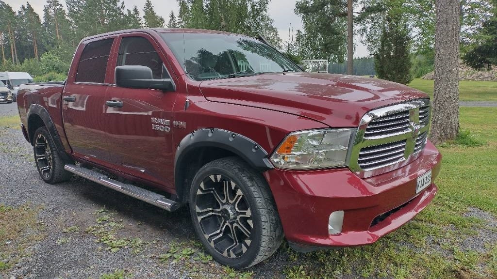 Dodge RAM 1500 5,7 hemi - Pick-up: das Bild 1 Dodge RAM 1500 5,7 hemi - Pick-up: das Bild 1
