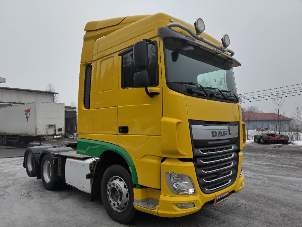 DAF XF440 Euro6 6x2 , hydrauliikka - Sattelzugmaschine: das Bild 2 DAF XF440 Euro6 6x2 , hydrauliikka - Sattelzugmaschine: das Bild 2