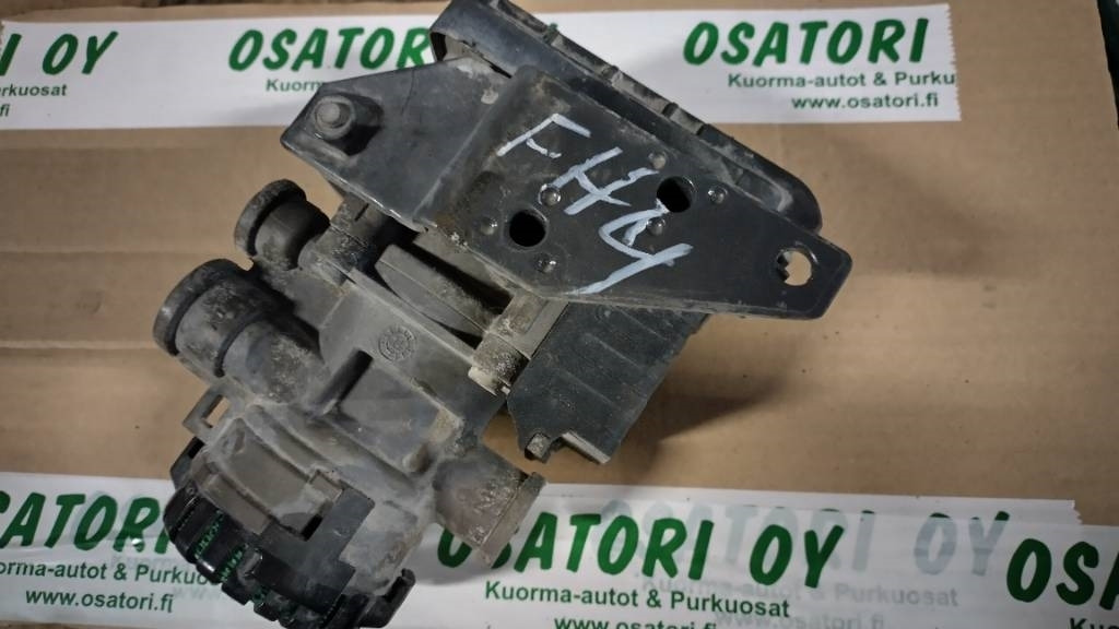 Volvo EBS modulaattori - Bremsteile für LKW: das Bild 2 Volvo EBS modulaattori - Bremsteile für LKW: das Bild 2