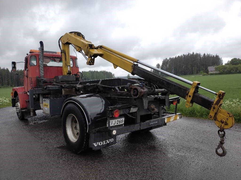 Volvo N7 Tico nosturi ja vl-laite,280tkm!! - Absetzkipper: das Bild 4 Volvo N7 Tico nosturi ja vl-laite,280tkm!! - Absetzkipper: das Bild 4