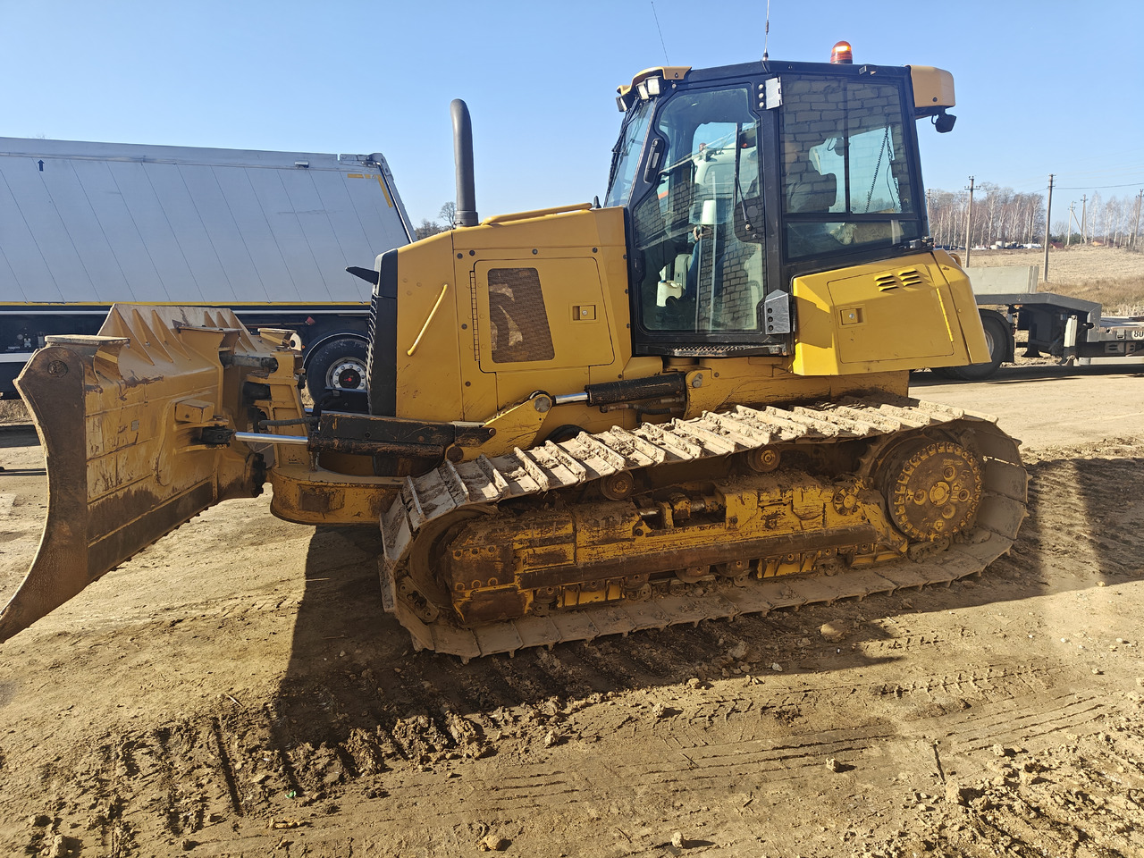 CATERPILLAR D6K2 LGP - Bulldozer: das Bild 1 CATERPILLAR D6K2 LGP - Bulldozer: das Bild 1