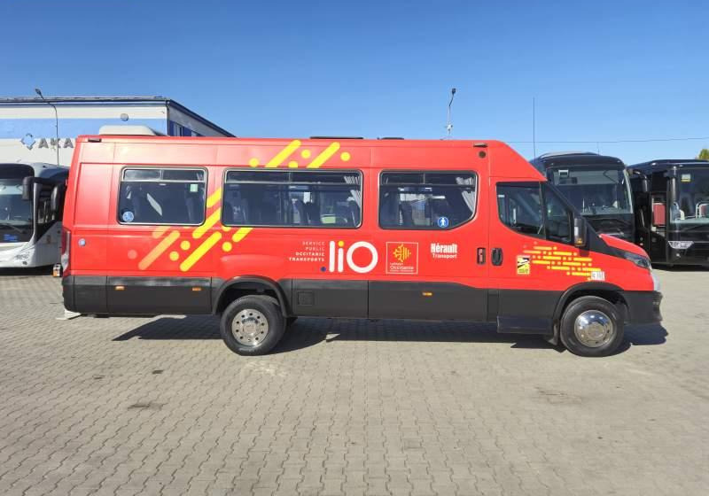 Iveco DAILY 65C18/SPROWADZONE/23 MIEJSCA/KLIM/WINDA - Kleinbus, Personentransporter: das Bild 5 Iveco DAILY 65C18/SPROWADZONE/23 MIEJSCA/KLIM/WINDA - Kleinbus, Personentransporter: das Bild 5