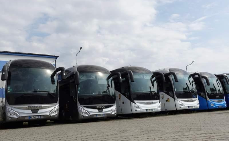 Iveco MAGELYS / SPROWADZONE / 12.80 M / 12.20 M / EURO 6 - Reisebus: das Bild 2 Iveco MAGELYS / SPROWADZONE / 12.80 M / 12.20 M / EURO 6 - Reisebus: das Bild 2