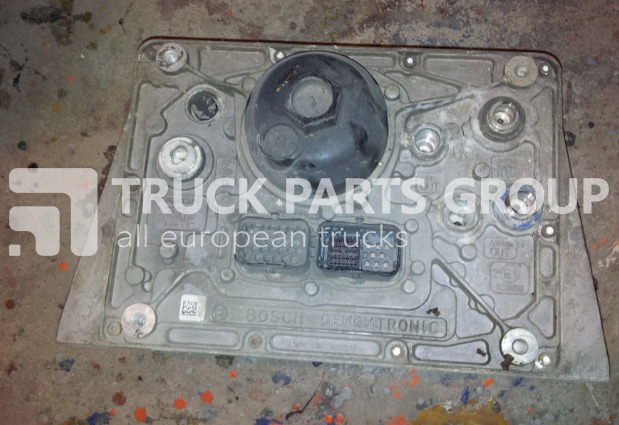 DAF 1005XF AD BLUE doser, AD blue unit, EAS 1, EAS 2 BOSCH 044401000 AdBlue tank - Auspuff/ Abgasanlage für LKW: das Bild 1 DAF 1005XF AD BLUE doser, AD blue unit, EAS 1, EAS 2 BOSCH 044401000 AdBlue tank - Auspuff/ Abgasanlage für LKW: das Bild 1