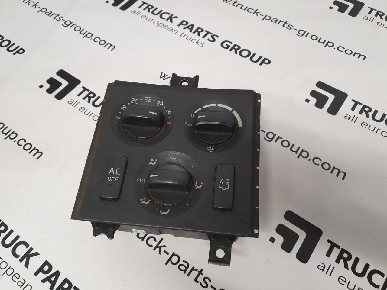 VOLVO FH12, FH13, EURO3, EURO4, EURO5 climate control unit, AC control 20508582, 21318121, 20508579, 21086068, GKR 9140010534, CU-BAS, 21284813, 21318125, CU-ECC 20467046, 20481621, 20508581, 21318123 - Armaturenbrett für LKW: das Bild 1 VOLVO FH12, FH13, EURO3, EURO4, EURO5 climate control unit, AC control 20508582, 21318121, 20508579, 21086068, GKR 9140010534, CU-BAS, 21284813, 21318125, CU-ECC 20467046, 20481621, 20508581, 21318123 - Armaturenbrett für LKW: das Bild 1