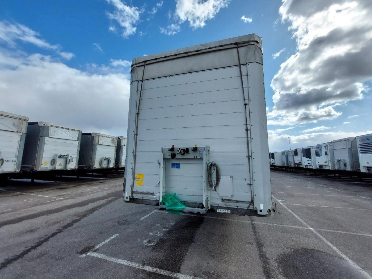 2019 Schmitz Cargobull SCS24/L Lifting Axle - Planenauflieger: das Bild 1 2019 Schmitz Cargobull SCS24/L Lifting Axle - Planenauflieger: das Bild 1