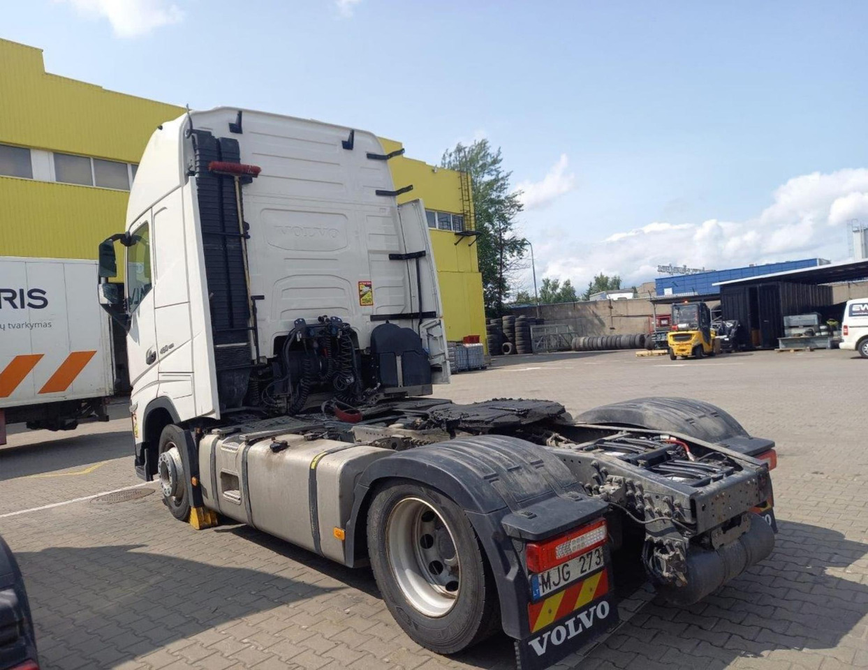 2022 Volvo FH 460 Globetrotter XL Varios i-Save I-ParkCool - Sattelzugmaschine: das Bild 3 2022 Volvo FH 460 Globetrotter XL Varios i-Save I-ParkCool - Sattelzugmaschine: das Bild 3