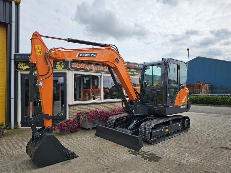 Develon DX60E-10N - Minibagger: das Bild 2 Develon DX60E-10N - Minibagger: das Bild 2