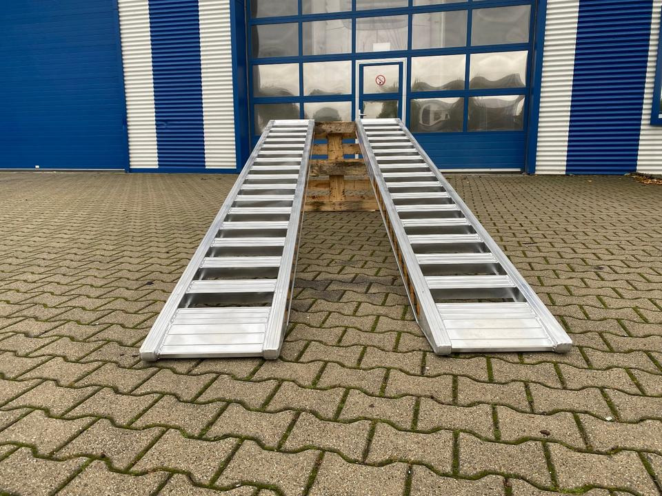 Alurampen Satz 3,50M 2000KG Minibagger Minilader Quad Auffahrrampe *INKL.19% MWST* - Verladerampe: das Bild 3 Alurampen Satz 3,50M 2000KG Minibagger Minilader Quad Auffahrrampe *INKL.19% MWST* - Verladerampe: das Bild 3