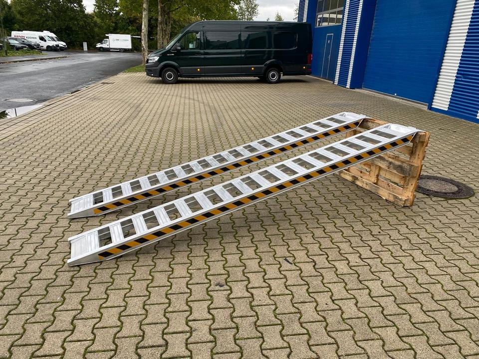 Alurampen Satz 3,50M 2000KG Minibagger Minilader Quad Auffahrrampe *INKL.19% MWST* - Verladerampe: das Bild 5 Alurampen Satz 3,50M 2000KG Minibagger Minilader Quad Auffahrrampe *INKL.19% MWST* - Verladerampe: das Bild 5
