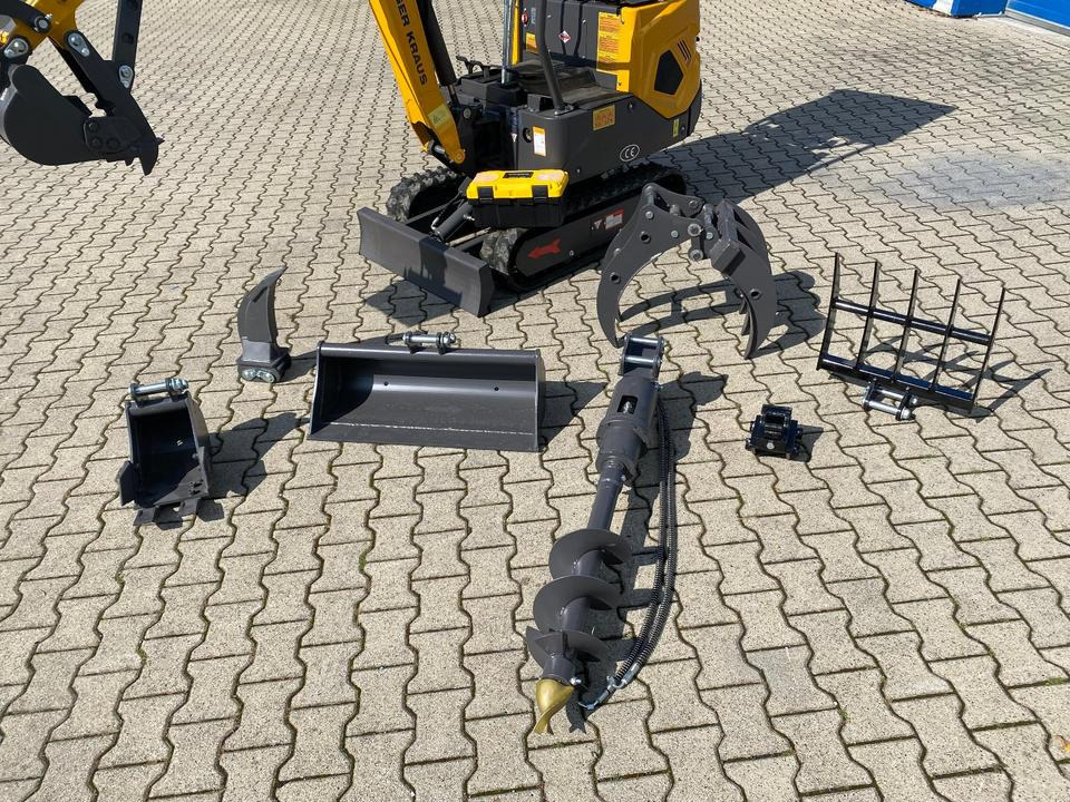 Minibagger BK1000JS inkl. kleinem Zubehörpaket *HERBSTAKTION*INKL.19% MWST*BERGER KRAUS*SOFORT!* - Minibagger: das Bild 2 Minibagger BK1000JS inkl. kleinem Zubehörpaket *HERBSTAKTION*INKL.19% MWST*BERGER KRAUS*SOFORT!* - Minibagger: das Bild 2