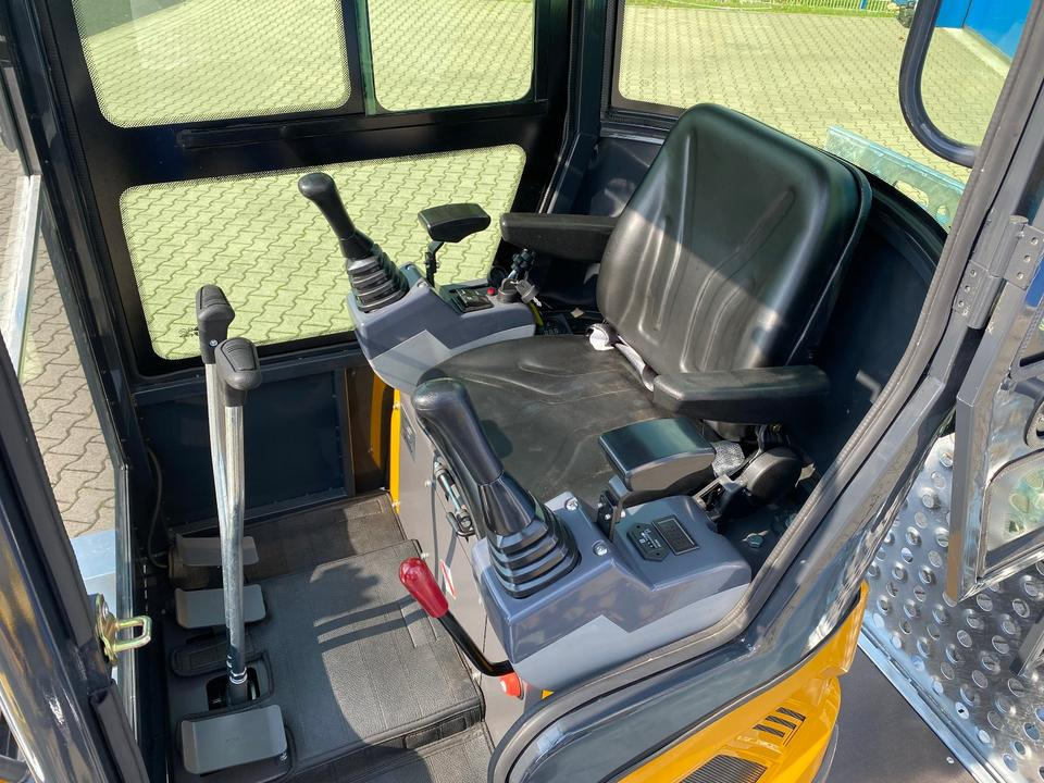 Minibagger Minibagger BK1250KJSR + Tieflader + Zubehör *INKL.19% MWST*BERGER KRAUS*VERSTELLFAHRWERK* KUBOTA*SOFORT!*: das Bild 14 Minibagger Minibagger BK1250KJSR + Tieflader + Zubehör *INKL.19% MWST*BERGER KRAUS*VERSTELLFAHRWERK* KUBOTA*SOFORT!*: das Bild 14