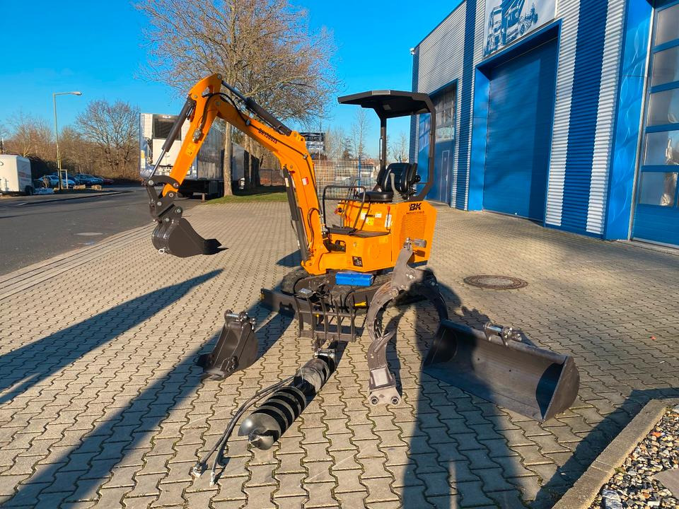 Minibagger BK1500JS + Zubehör *INKL.19% MWST*BERGER KRAUS*KUBOTA*JOYSTICK*ZUBEHÖRPAKET*SOFORT!* - Minibagger: das Bild 1 Minibagger BK1500JS + Zubehör *INKL.19% MWST*BERGER KRAUS*KUBOTA*JOYSTICK*ZUBEHÖRPAKET*SOFORT!* - Minibagger: das Bild 1