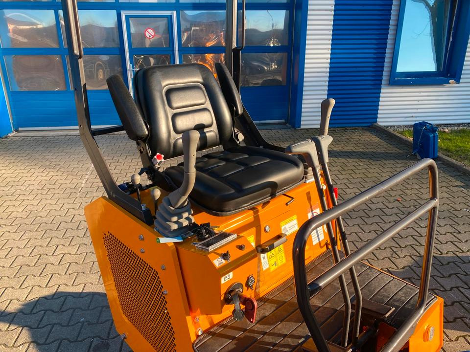 Minibagger BK1500JS + Zubehör *INKL.19% MWST*BERGER KRAUS*KUBOTA*JOYSTICK*ZUBEHÖRPAKET*SOFORT!* - Minibagger: das Bild 5 Minibagger BK1500JS + Zubehör *INKL.19% MWST*BERGER KRAUS*KUBOTA*JOYSTICK*ZUBEHÖRPAKET*SOFORT!* - Minibagger: das Bild 5