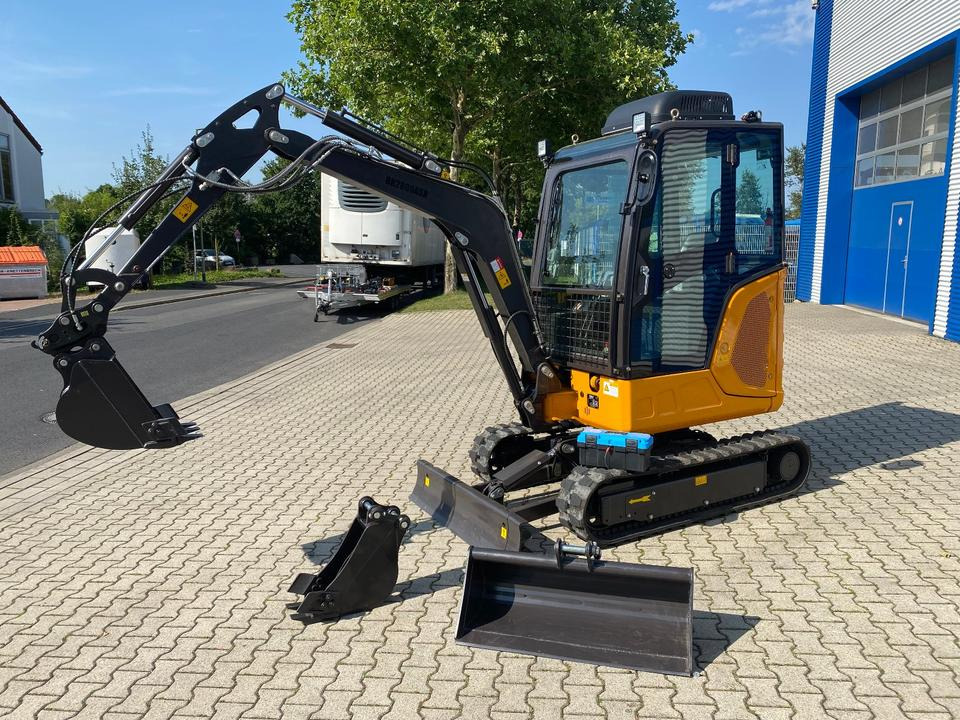 Minibagger BK2800ASR inkl. Schaufelpaket *INKL.19% MWST*BERGER KRAUS*KUBOTA*SCHWENKARM* VERSTELLFAHRWERK*KLIMA* - Minibagger: das Bild 2 Minibagger BK2800ASR inkl. Schaufelpaket *INKL.19% MWST*BERGER KRAUS*KUBOTA*SCHWENKARM* VERSTELLFAHRWERK*KLIMA* - Minibagger: das Bild 2