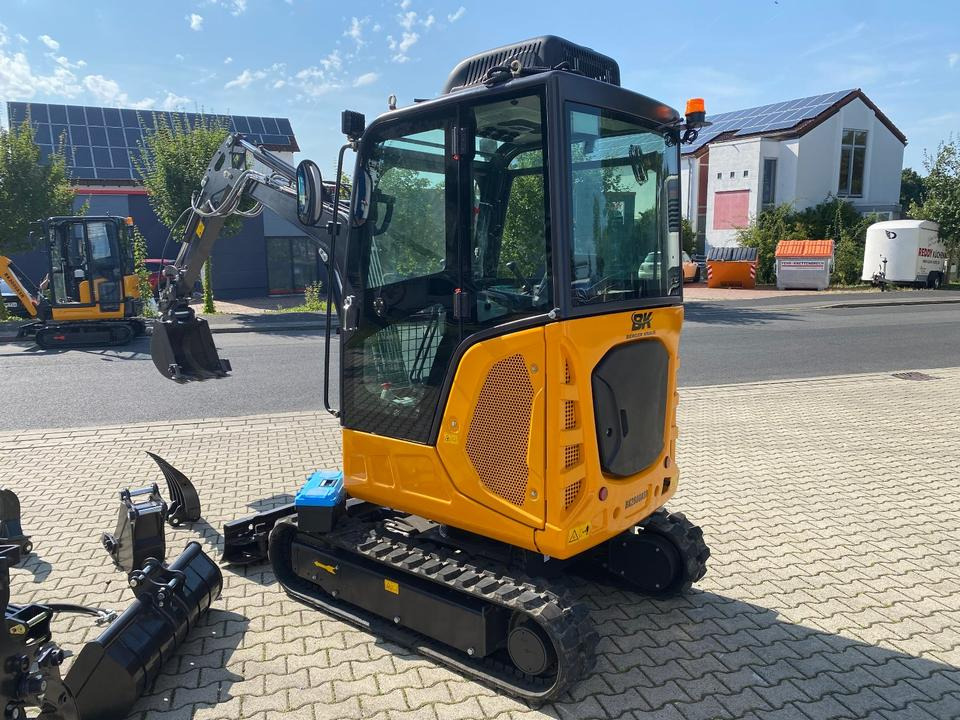 Minibagger BK2800ASR inkl. Zubehörpaket *INKL.19% MWST*BERGER KRAUS*KUBOTA*SCHWENKARM* VERSTELLFAHRWERK*KLIMA* - Minibagger: das Bild 4 Minibagger BK2800ASR inkl. Zubehörpaket *INKL.19% MWST*BERGER KRAUS*KUBOTA*SCHWENKARM* VERSTELLFAHRWERK*KLIMA* - Minibagger: das Bild 4