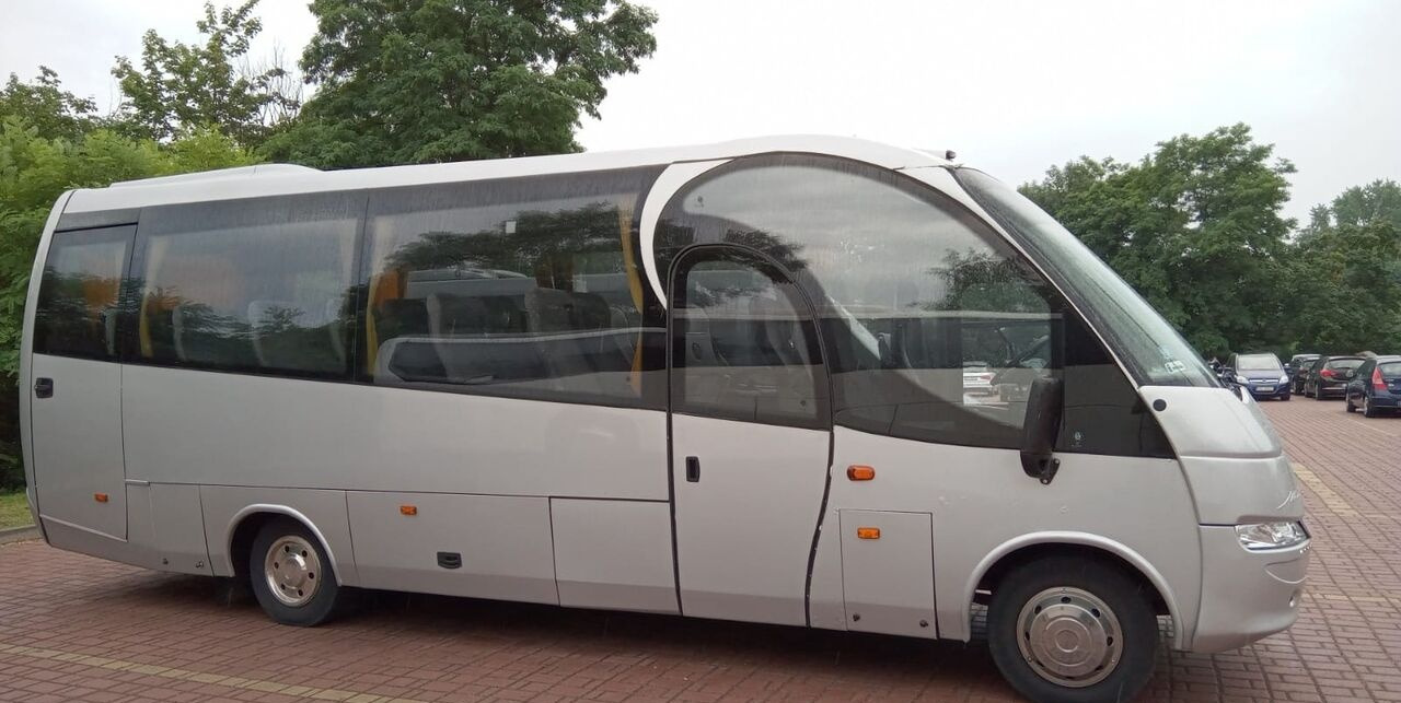 Mercedes-Benz MAGO 2 / VARIO / BELUGA / XXL / 34 PLACE - Überlandbus: das Bild 1 Mercedes-Benz MAGO 2 / VARIO / BELUGA / XXL / 34 PLACE - Überlandbus: das Bild 1