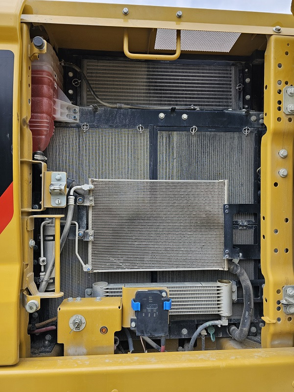 Kettenbagger CATERPILLAR 323-07B: das Bild 16