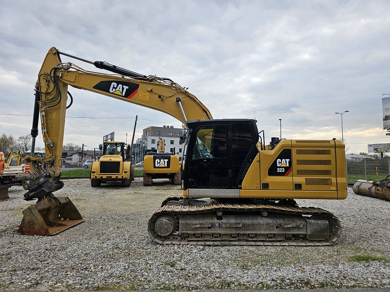 CATERPILLAR 323-07B - Kettenbagger: das Bild 1 CATERPILLAR 323-07B - Kettenbagger: das Bild 1