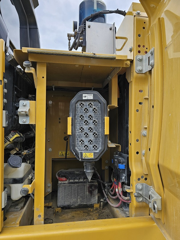 Kettenbagger CATERPILLAR 323-07B: das Bild 17